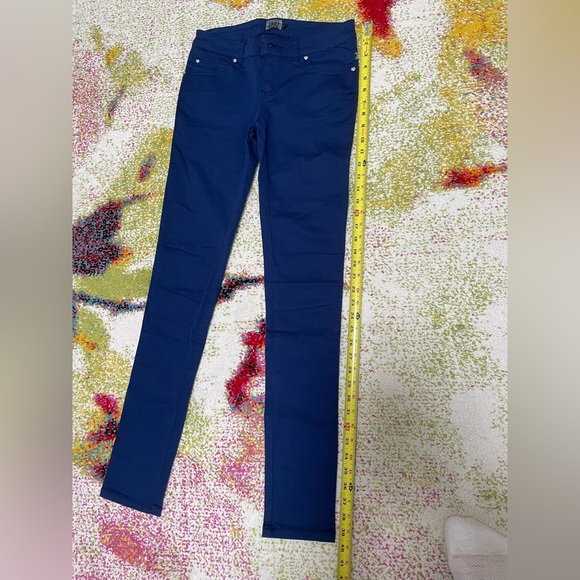 , never worn. - Picture 11 of 16